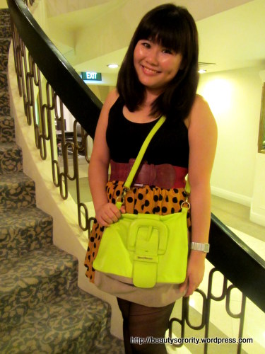 adrianna bag in lime tocco tenero, messenger bag and envelope clutch